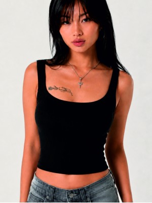 Black/White Crop