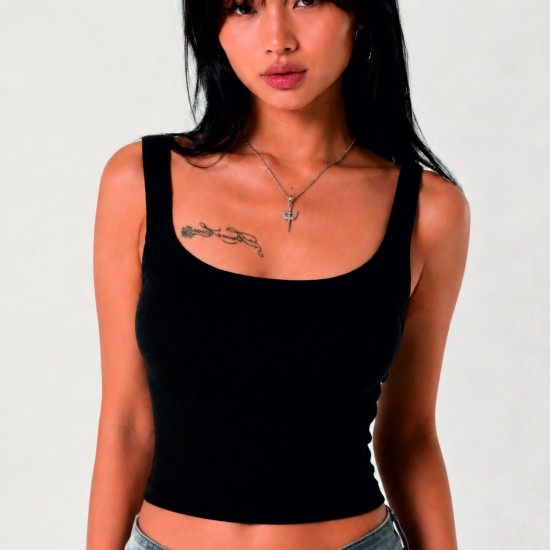 Black/White Crop