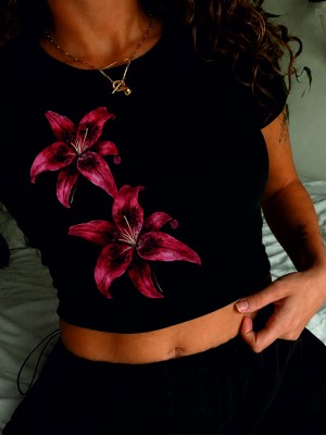 Crimson Lily Crop Crimson Lily Crop