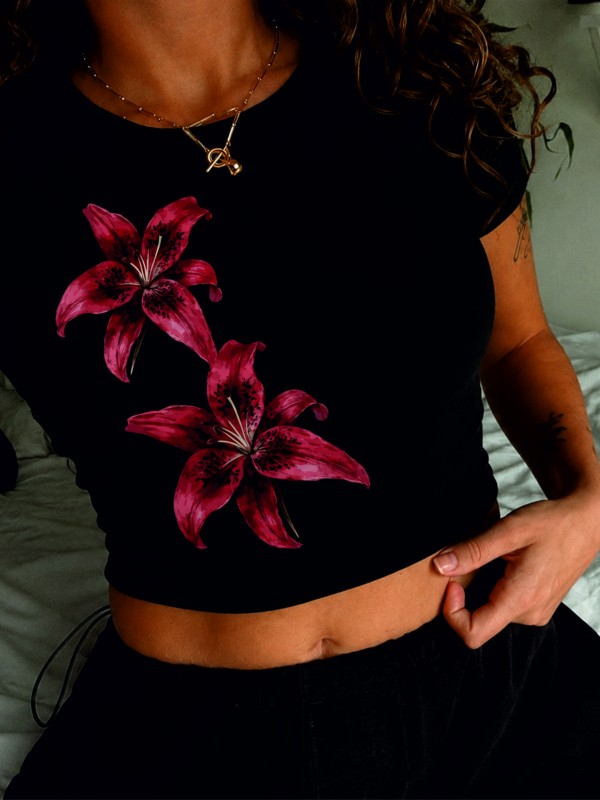 Crimson Lily Crop Crimson Lily Crop